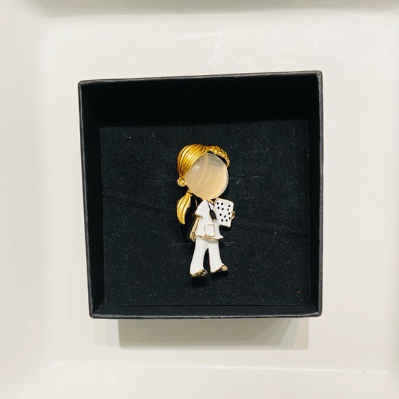 Woman Nurse Doctor Enamel Pin with ESSENTIAL HERO Scented Hand/Body Soap - Picture 3 of 8